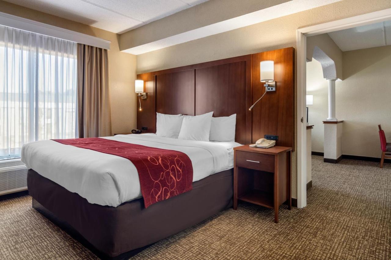 Executive King Suite - Non-Smoking
