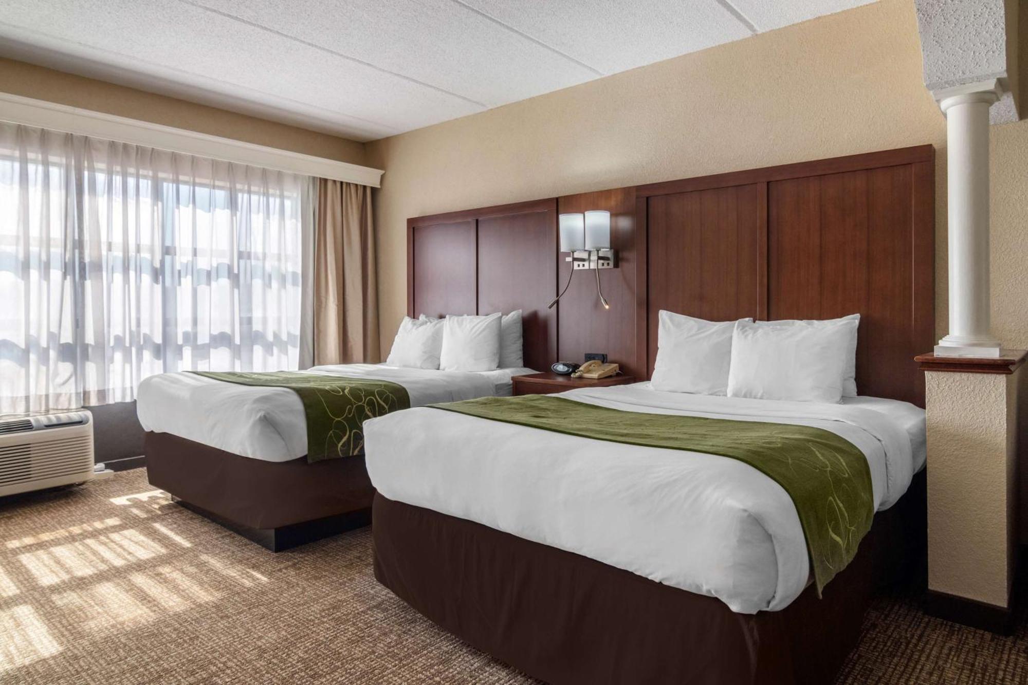 Deluxe Queen Suite with Two Queen Beds - Non-Smoking